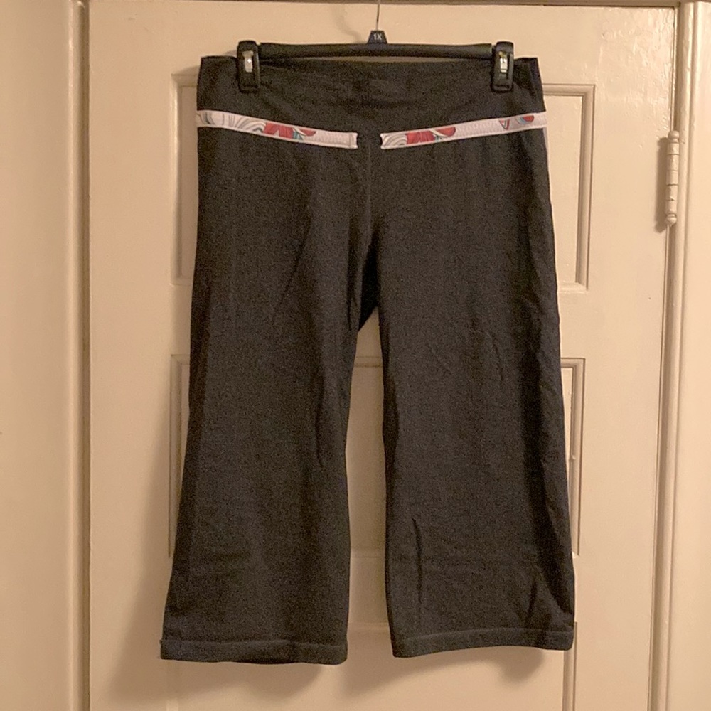 Women’s size 12 Lululemon capri pants